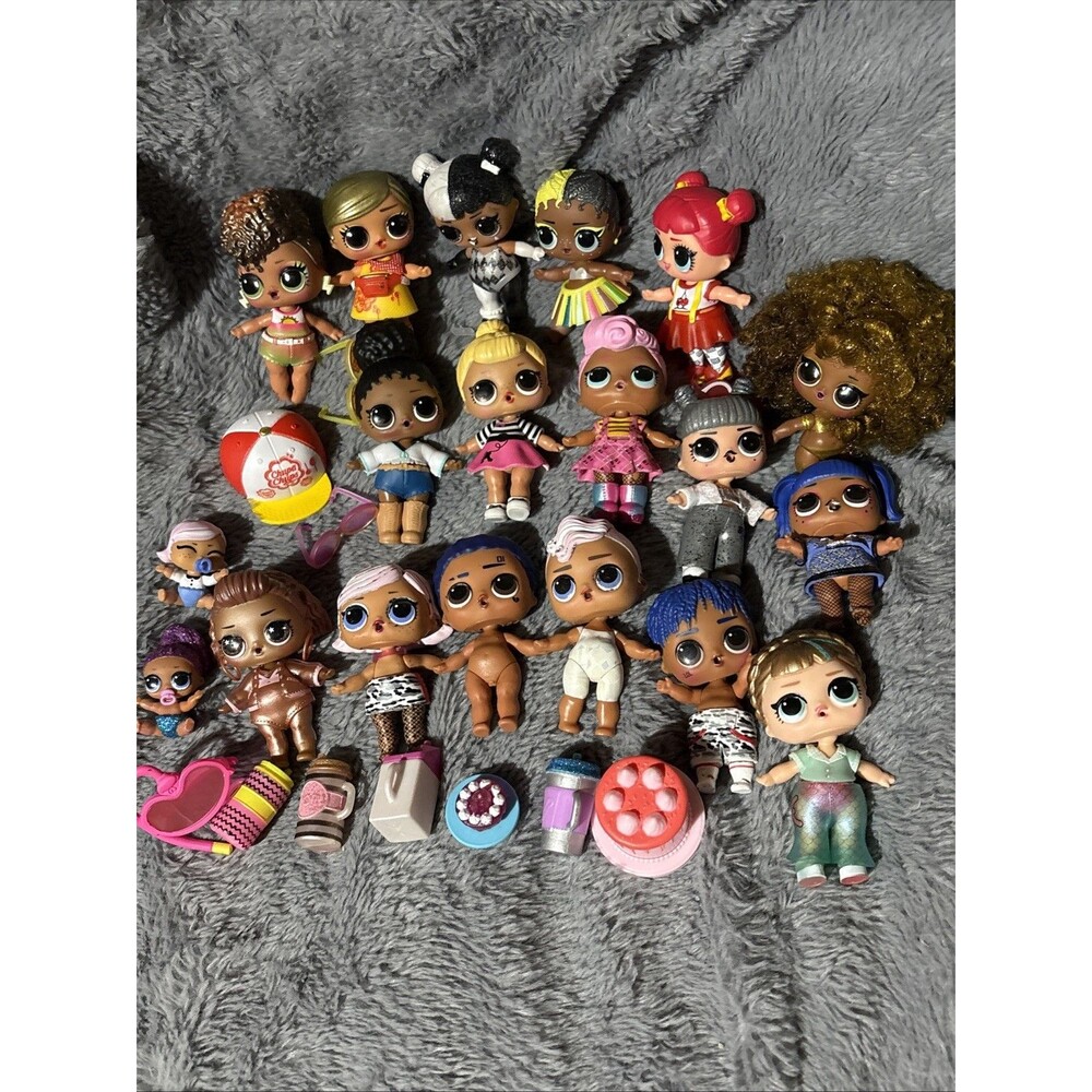 Lot of 19 MGA 3 Inch LOL Surprise Dolls & Some Accessories, 2-1” Dolls Clothes